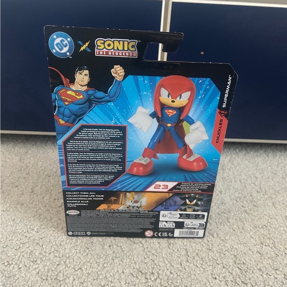 DC x Sonic the Hedgehog Knuckles as Superman 5” Jakks Pacific - Picture 12 of 12